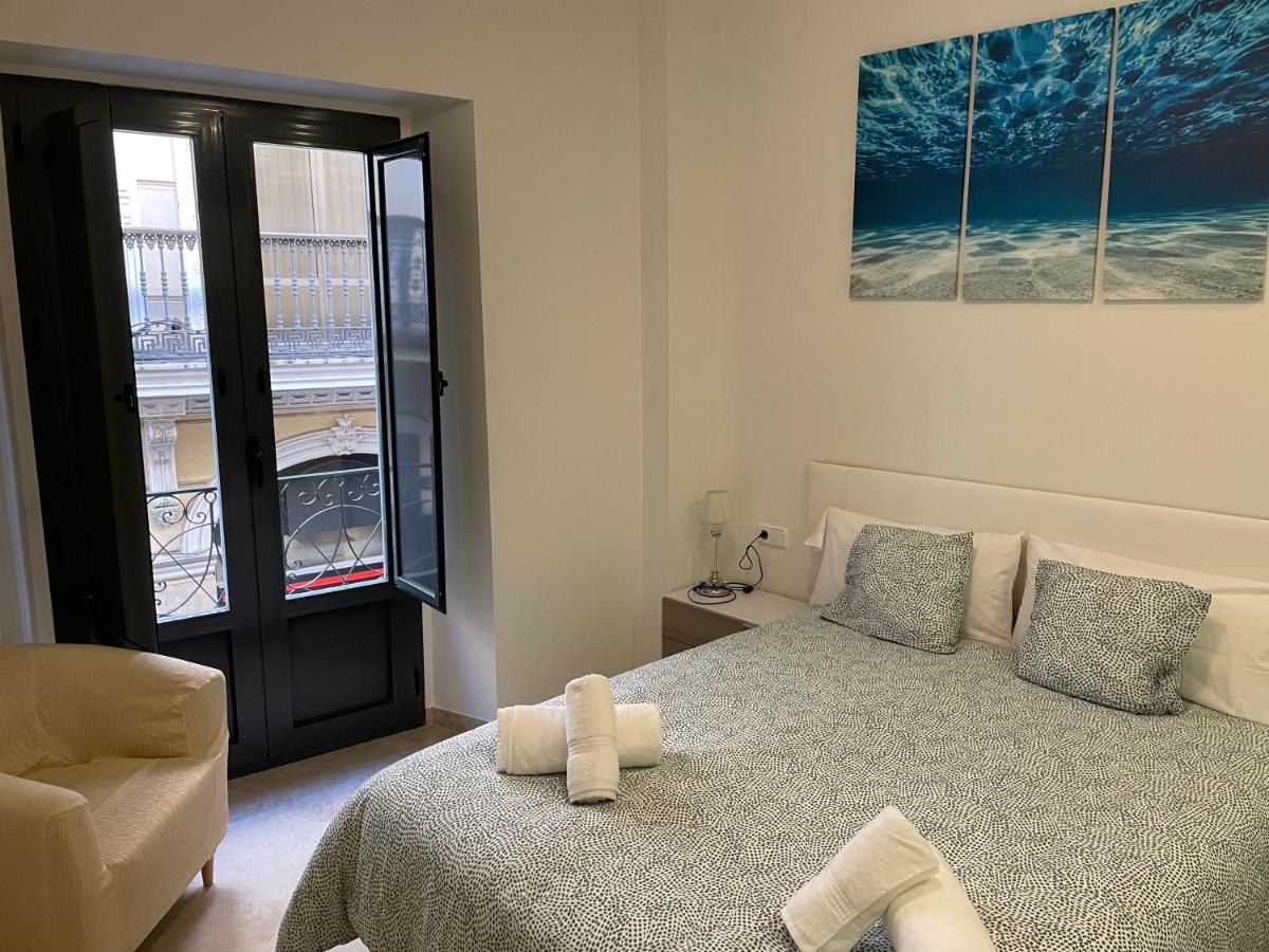 Petit Sagasta Apartamentos-Sagasta Sevilla Buitenkant foto